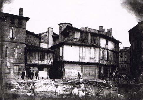 Construction du marché couvert en 1902